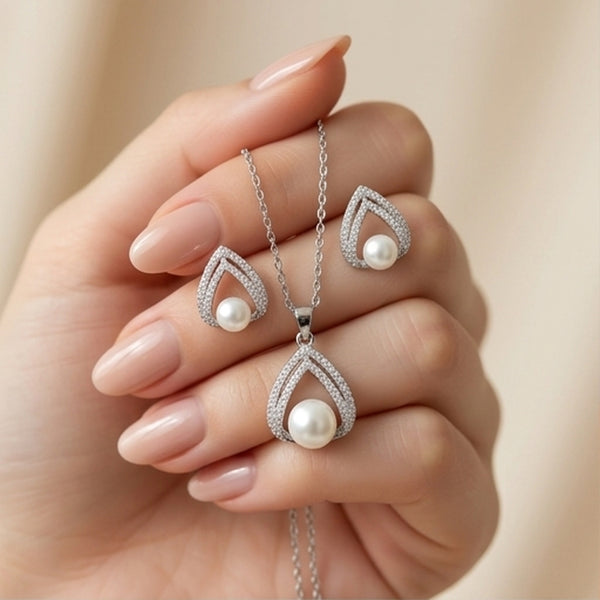 Lumière Pearl Set