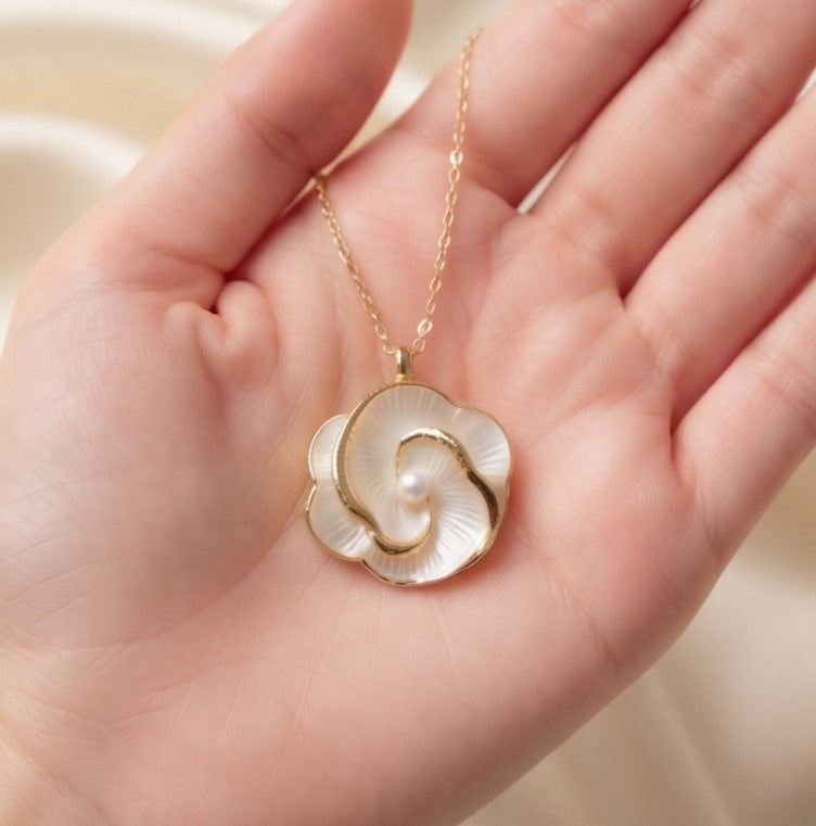 The Pearl Floret