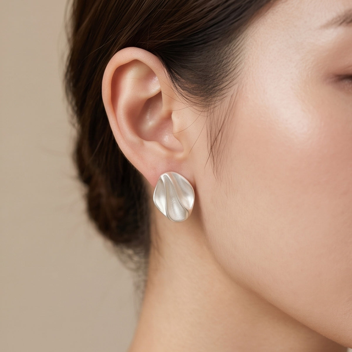 Wavy Oval Studs